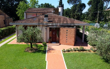 Foto Villa unifamiliare in Via Delle Pinete Loc. Staffoli 18, Staffoli