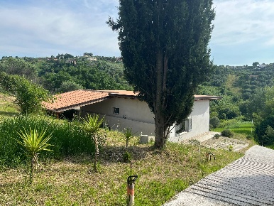 Foto Villa unifamiliare in via Villalba 31, Mentana di 100 m² con 4 locali
