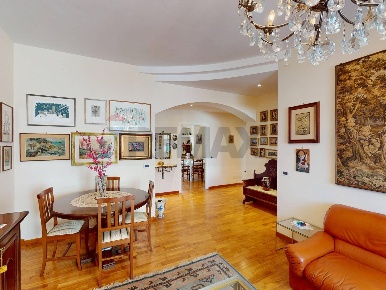 Foto Appartamento in Via Serraloggia 46, Fabriano Centro di 133 m²