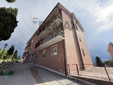 Foto Appartamento in via Aldo Moro 4, Montagano di 119 m² con 5 locali