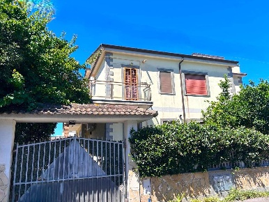 Foto Appartamento in via Ciaravolo 35, Fiumicino Isola Sacra di 145 m²