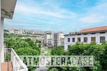 Foto Appartamento in via San Benedetto, Bergamo Centro di 145 m² in vendita