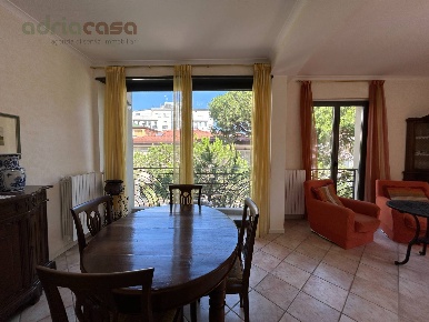 Foto Appartamento in Viale Ceccarini, Riccione Centro di 120 m² in affitto