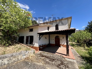 Foto Villa unifamiliare in CONTRADA PETROSA SNC, Alimena di 234 m²