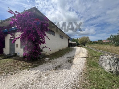 Foto Locale commerciale in Contrada Pantane 43, Ausonia Pantana di 460 m²