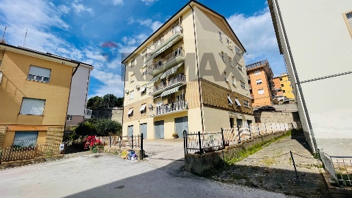 Foto Appartamento in Via Bonacci Brunamonti 7, Recanati Centro di 99 m²