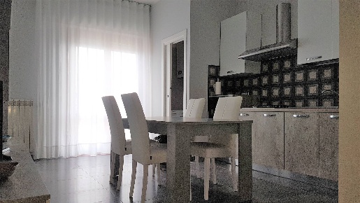 Foto Stanza in Via Barletta 5, Catanzaro Catanzaro Lido di 110 m²