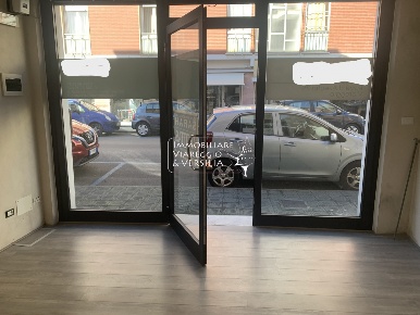 Foto Locale commerciale a Viareggio Centro di 17 m² con 1 locali in affitto