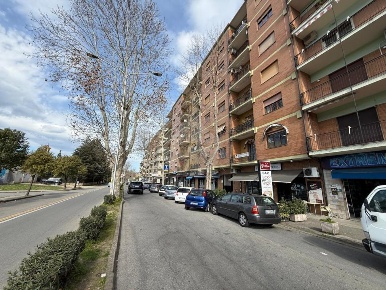 Foto Appartamento in Via Panebianco, Cosenza di 138 m² con 4 locali