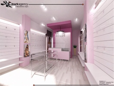 Foto Negozio in Via Roma, San Casciano in Val di Pesa Centro di 103 m²