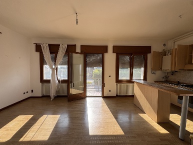 Foto Appartamento in Via MATTEOTTI 113, Noventa Vicentina Centro di 100 m²