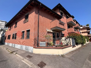 Foto Duplex in Via piave 5, Rho San Pietro - Pace di 80 m² con 3 locali