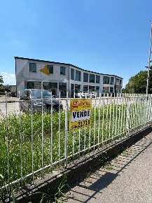 Foto Negozio in FORLIVESE, Faenza di 510 m² con 3 locali in vendita