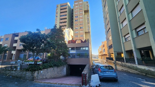 Foto Box in Via George Byron 12, Roma Fonte Ostiense di 26 m² con 1 locali