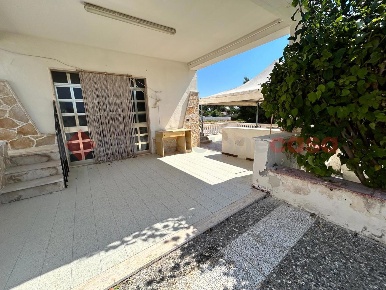 Foto Villa unifamiliare in Via LUOGOVIVO 6111, Leporano Leporano Marina