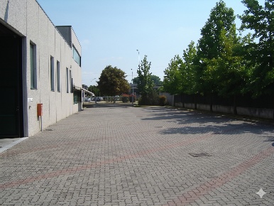 Foto Capannone industriale in Via puecher 15, Pozzuolo Martesana di 2000 m²