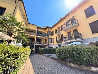 Foto Appartamento in Via Alessandro Volta 54, Corbetta Centro di 109 m²