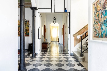 Foto Villa unifamiliare a Viareggio Torre del Lago di 350 m² con 10 locali