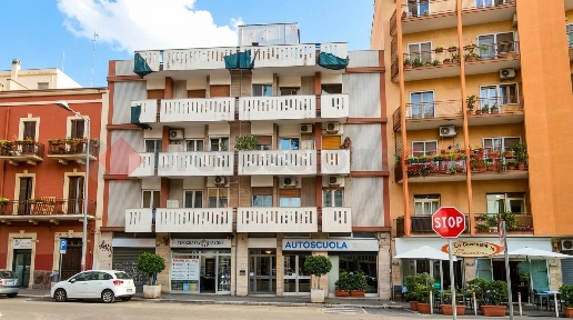 Foto Appartamento in Via Pasubio 252, Bari Picone di 100 m² con 3 locali