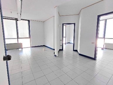 Foto Ufficio in Via Repubblica 114, Sarezzo Centro di 127 m² con 5 locali