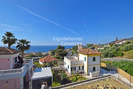 Foto Villa unifamiliare in Corso Marconi, Ospedaletti di 194 m² in vendita