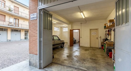 Foto Magazzino in via roma, Vicopisano di 42 m² con 2 locali in vendita