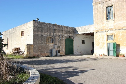 Foto Capannone industriale in via Enzo Ferrari 2, Lecce Rudiae - Casermette