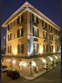 Foto Hotel in via Michelangelo, Montecatini-Terme di 1200 m² con 40 locali
