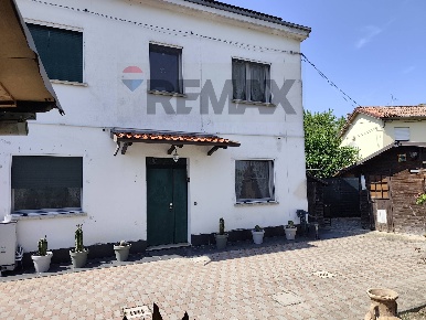 Foto Case semi ndipendenti in Via Elio Bernardi 8, Baricella Centro