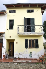 Foto Case semi ndipendenti in via argine del fosso 32, Prato Iolo di 150 m²