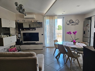 Foto Appartamento in Via Bernini 1, Borgo Ticino Centro di 83 m² in vendita