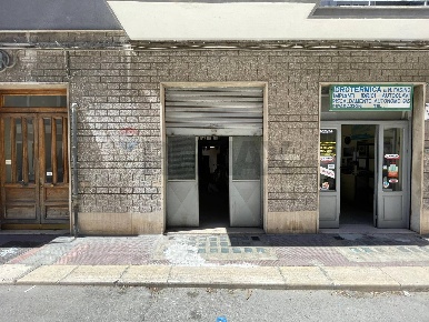 Foto Magazzino in Via Valona 95/B, Bari Umbertina - Madonnella di 117 m²