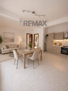 Foto Case semi ndipendenti in VIA MURCIANO 13, Galliate di 172 m²