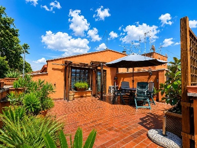 Foto Appartamento in Cilicia, Roma San Giovanni di 258 m² con 8 locali