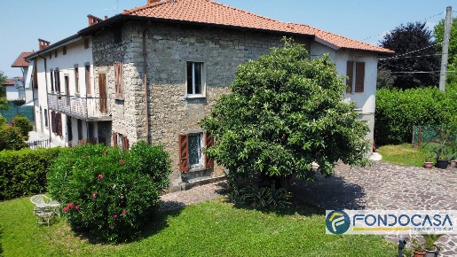 Foto Villa a schiera in via gianfranco miglio 148, Castelli Calepio Centro
