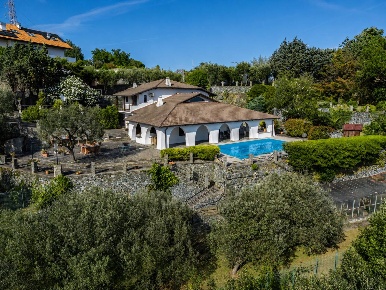 Foto Villa unifamiliare in Via G. Craviotto 9, Varazze Cantalupo di 435 m²