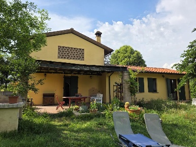 Foto Casa indipendente a Casciana Terme Lari Le Casine Perignano Spinelli