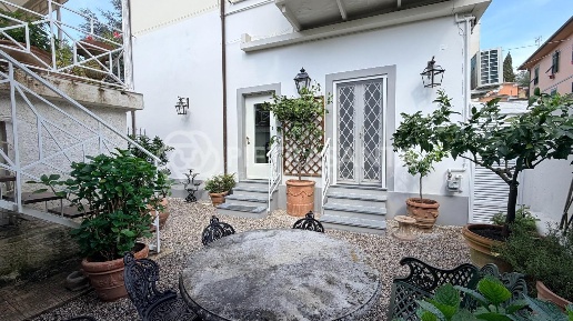 Foto Appartamento a Pietrasanta di 100 m² con 2 locali in vendita