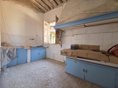 Foto Appartamento a Lucca Piazza Napoleone - San Michele di 110 m²