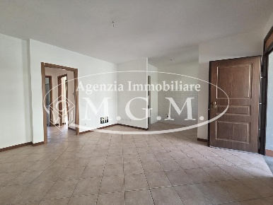 Foto Appartamento a Santa Maria a Monte di 65 m² con 3 locali in vendita