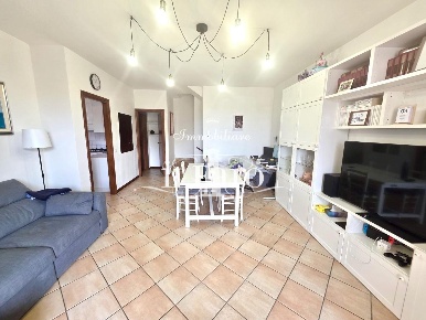 Foto Villa a schiera a Viareggio Terminetto - Migliarina di 195 m²
