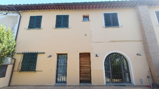 Foto Casa indipendente a San Miniato La Scala, Calenzano di 183 m²