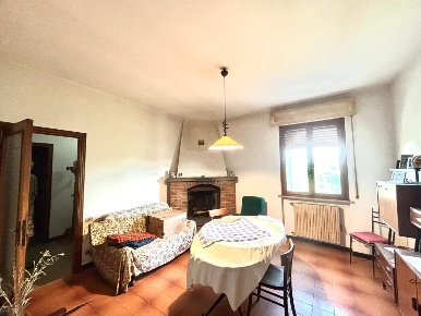 Foto Case semi ndipendenti a Cascina Semicentro di 150 m² con 5 locali