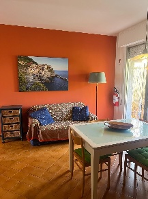 Foto Appartamento a Massa Marina di Massa Centro di 90 m² con 4 locali