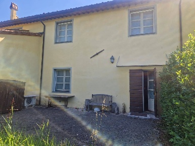 Foto Rustico a San Giuliano Terme Colignola, Campo di 166 m² con 6 locali
