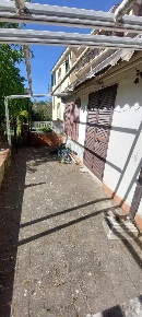Foto Case semi ndipendenti a Carrara Centro di 55 m² con 3 locali