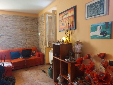 Foto Casa indipendente a Massa Castagnola di 141 m² con 5 locali in vendita