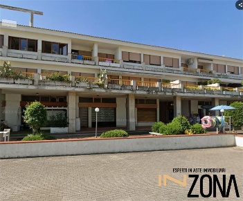 Foto Locale commerciale in Lungomare Italia, Martinsicuro Villa Rosa