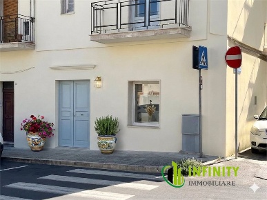 Foto Appartamento in Via Cappuccini, Matera Centro di 170 m² con 3 locali