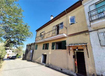 Foto Case semi ndipendenti in Via Radicioppo, Filetto Centro di 189 m²